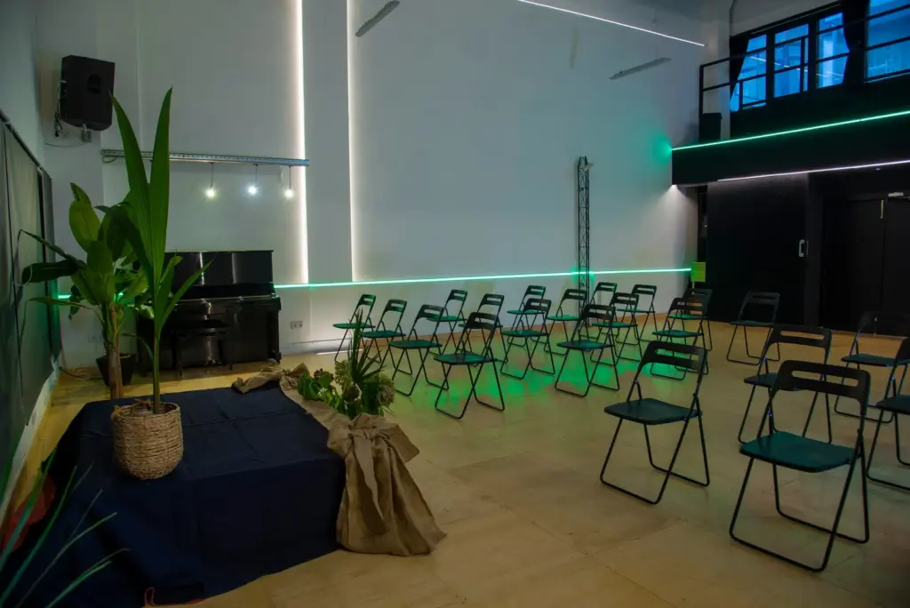 Tendencias visuales en eventos de empresa: ambientación, diseño y branding emocional