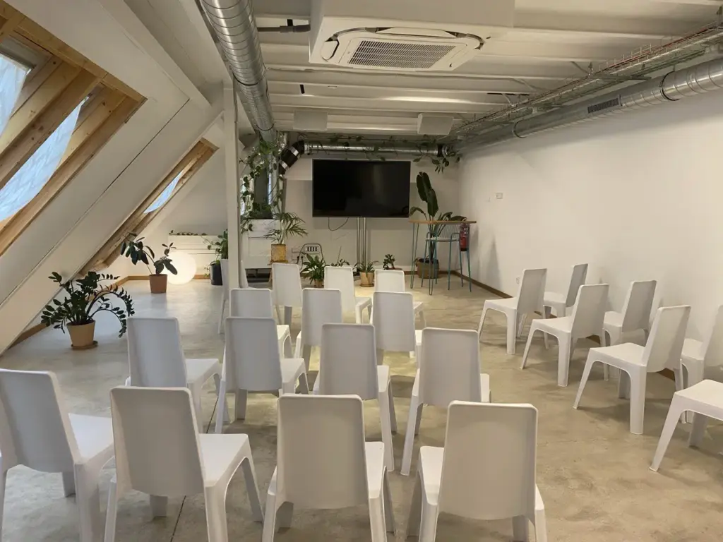 Dónde hacer un lanzamiento de producto en Madrid: 8 espacios que funcionan Espacio para pop up o presentaciones